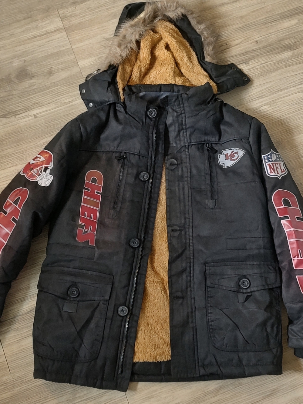 Ladies Kansas City Chiefs Winter Bench Coat Size Medium
